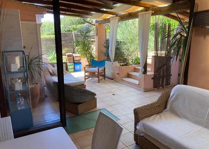 Tatil Evi A 300 Mt Dalla Via Libeccio N 67 Villasimius